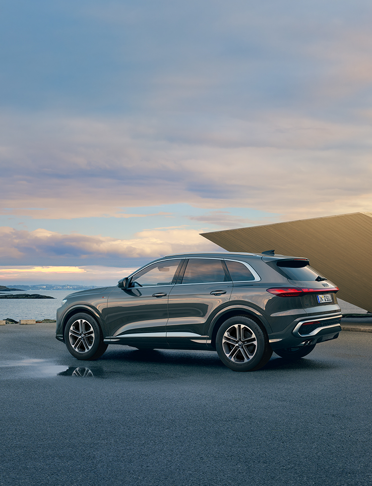 アウディ　Q5 モデル解説 | Audi Q5 | アウディ公式カタログ